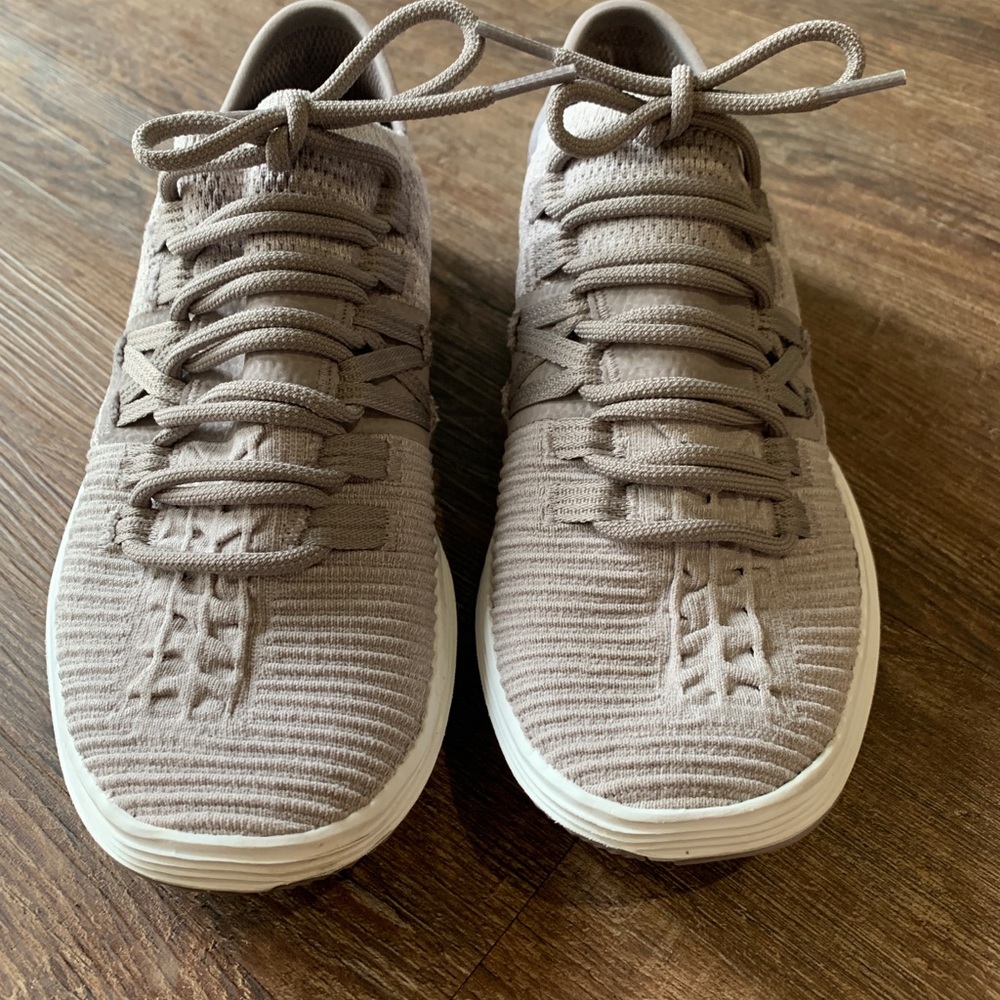 UA W Speedform AMP 3.0